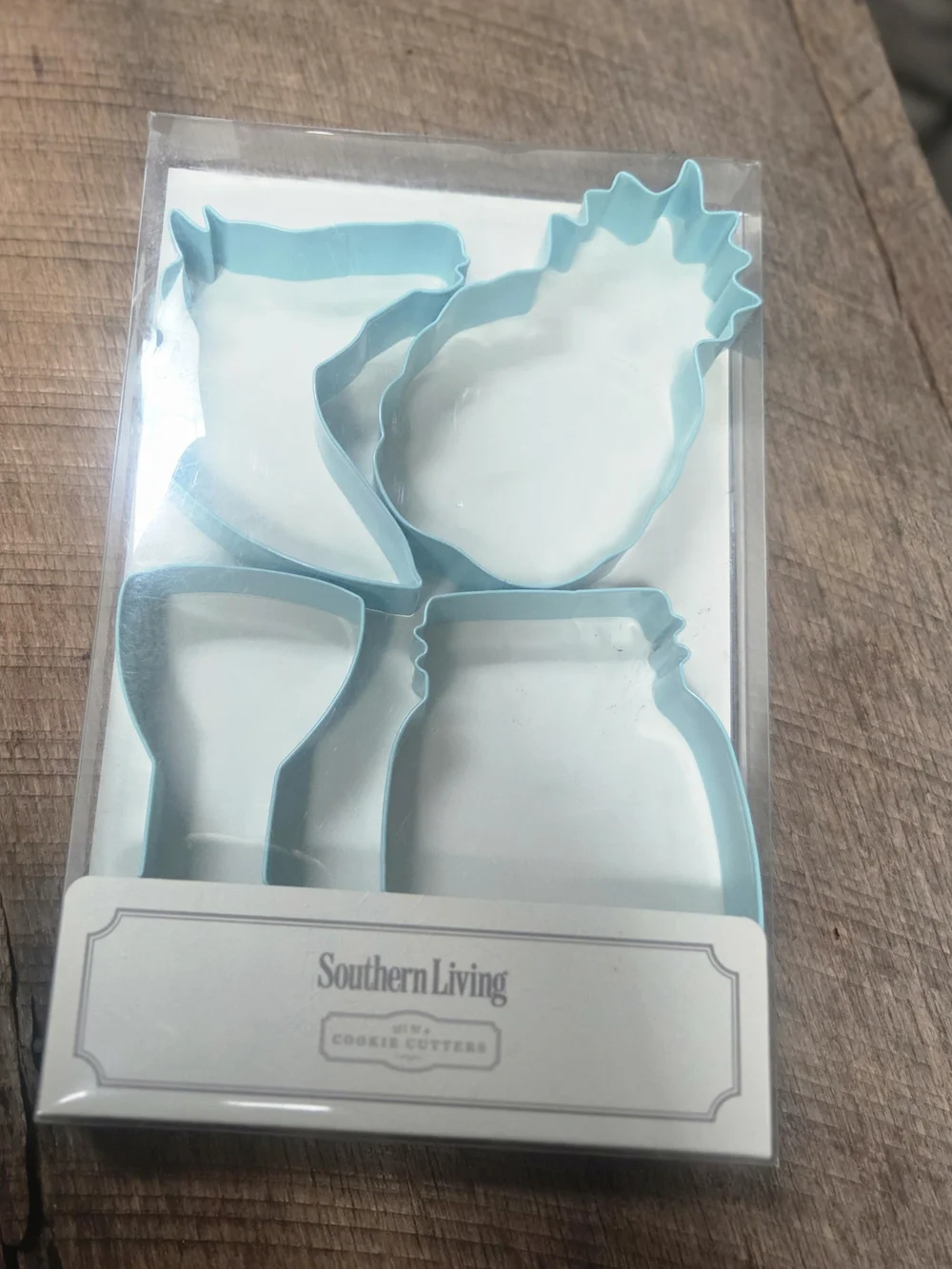 Adorable Southern Living Stainless Steel Cookie Cutter Set - Light Blue ~ Bin O
